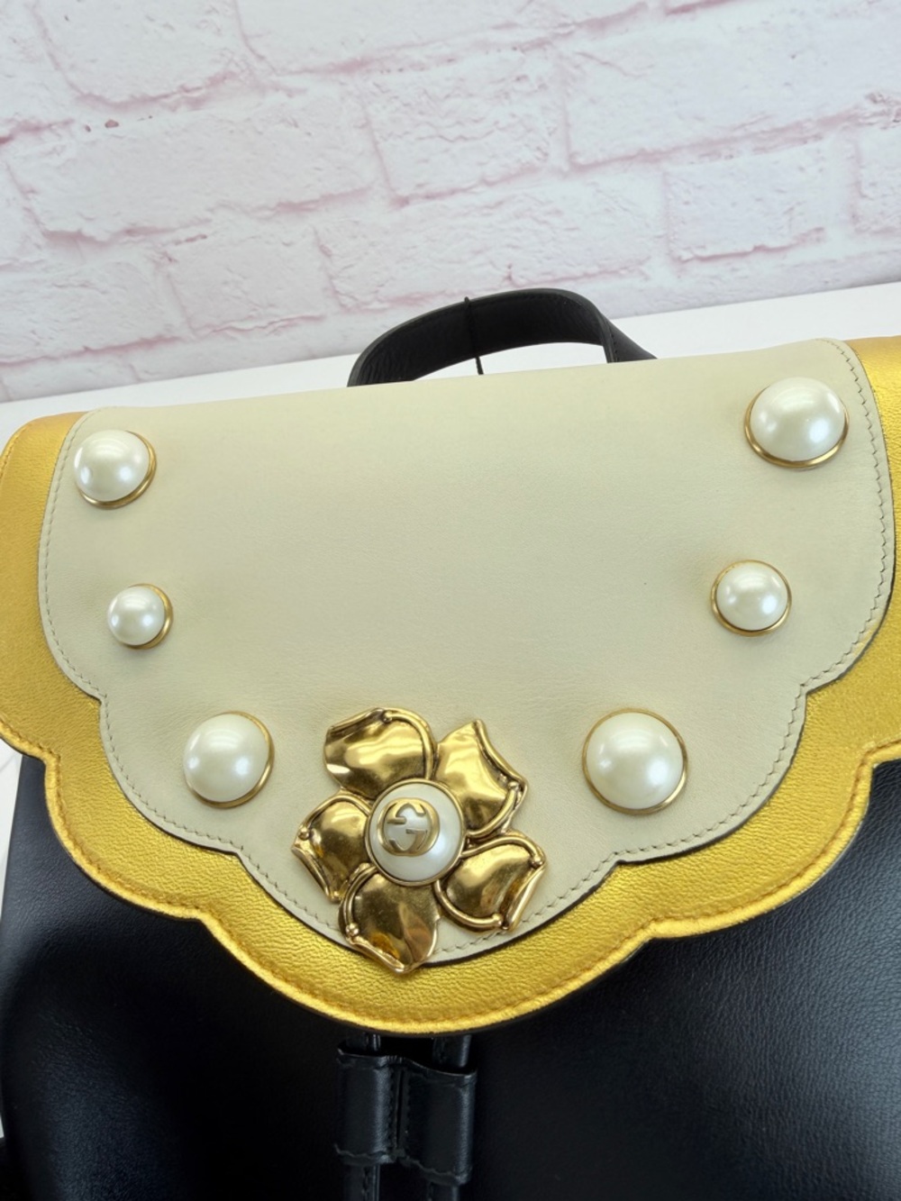 Gucci Queen Margaret Pearl Heart Flap Chain Backpack Black - Picture 10 of 15